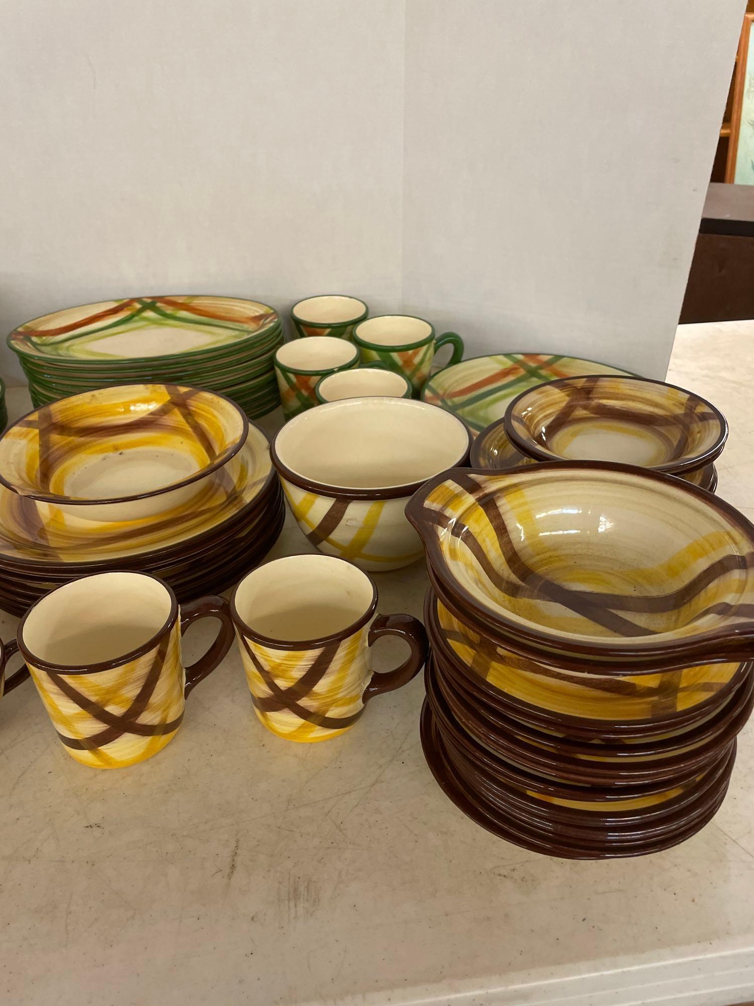 Vernon Kiln Tam O Shanter dinnerware set north green and yellow