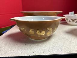 Pyrex Early American four piece mixing bowl set