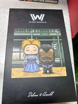 Q Fig Westworld halo legendary crate Italy glass