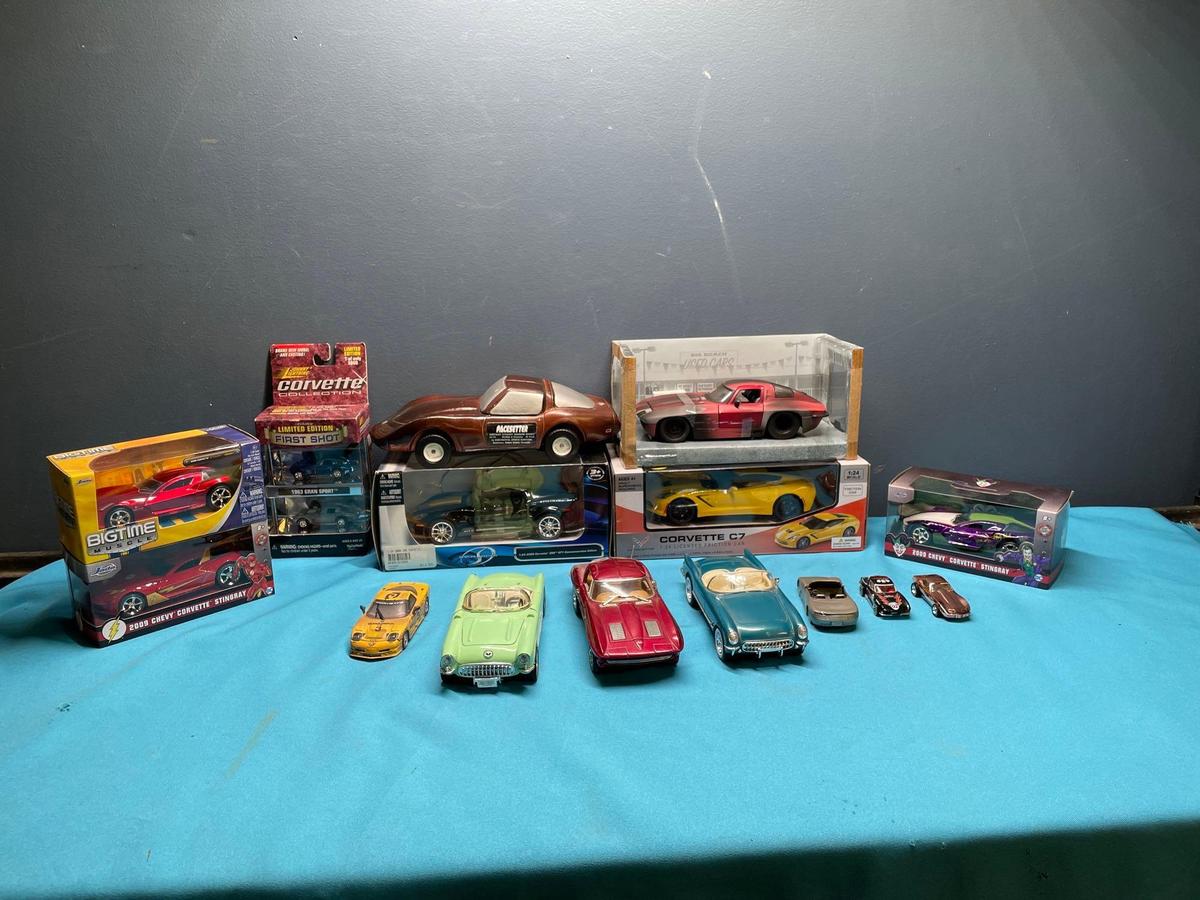 Vintage diecast cars mainly Corvettes