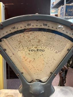 Vintage Toledo balance Store scale