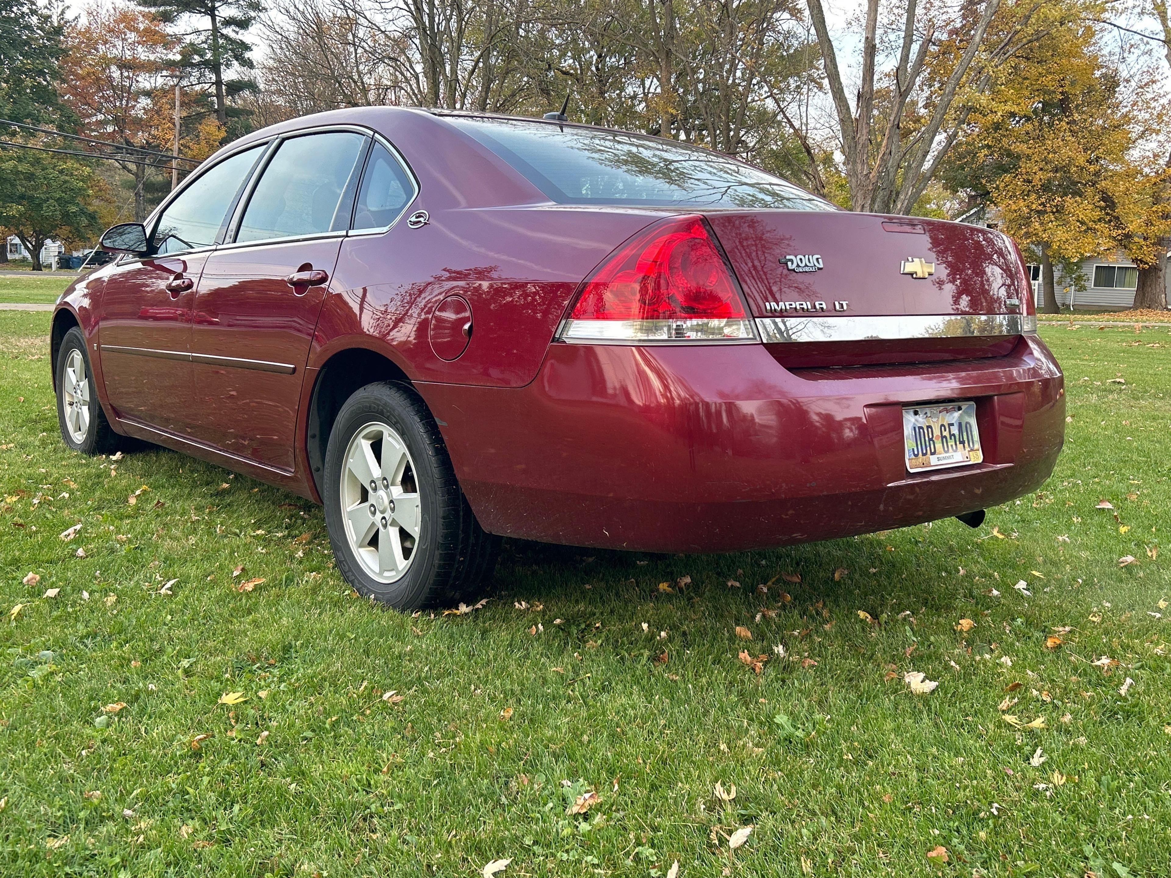 2007 Chevrolet Impala only 92,000 miles NICE CLEAN CAR