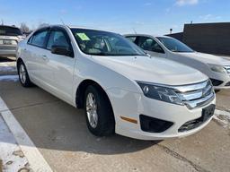 2010 Ford fusion SE four-door sedan only 60,639 miles