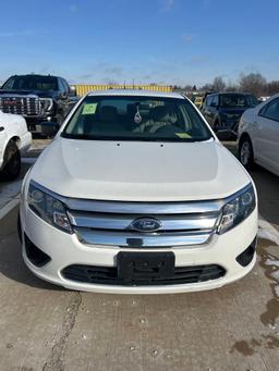 2010 Ford fusion SE four-door sedan only 60,639 miles