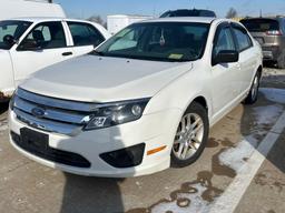 2010 Ford fusion SE four-door sedan only 60,639 miles