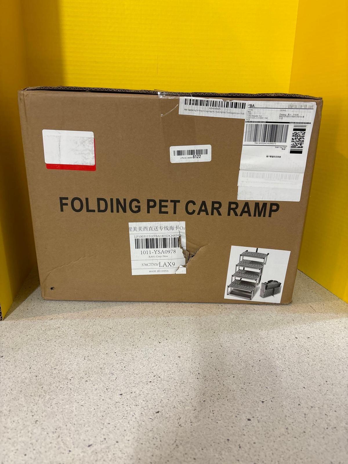 Folding pet car ramp
