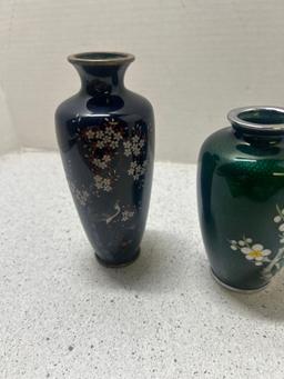 2 Japanese cloisonne vases