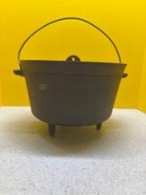10 inch cast-iron pot with lid