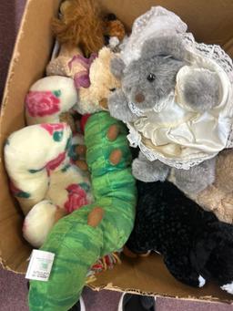 mixed lot of stuffed animals