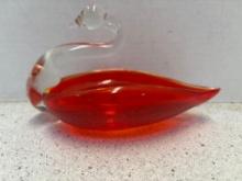 Art glass swan 8 inches wide 4 inches tall