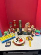 Vintage toy lot, including kaleidoscopes, metal toys