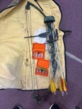 cobra compact bow with arrows and tips