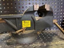 Pittsburgh bench vise