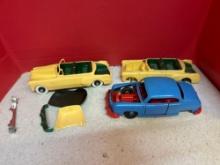 3 vintage plastic cats
