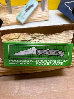 Nine collectible knives