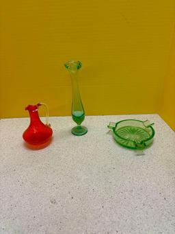 Uranium swung vase, ashtray, crackle vase with uranium handle