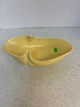 Yellow Weller pottery bowl/Dish