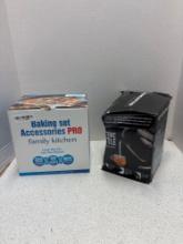 Baking set and electric kettle