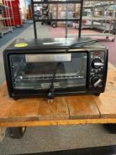 Black & Decker toaster oven