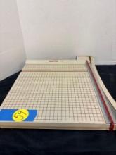 Boston 2615 paper cutter