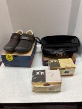 JBU Womens shoe size 8 1/2, Two new door knobs