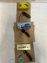 three pocket folding knives