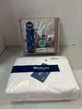 Queen Duvet set and sheet set, 90 x 102