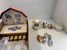 ENESCO Mary moo moos cows and Lionel train display and other display, and miscellaneous
