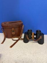 World War II military M3 binoculars in case