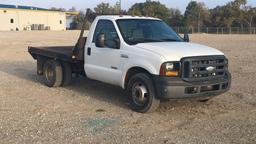 2006 FORD F350 DRW FLATBED;