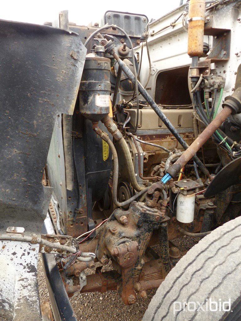 1991 WHGM WCS T/A DUMP TRUCK;