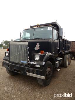 1991 WHGM WCS T/A DUMP TRUCK;