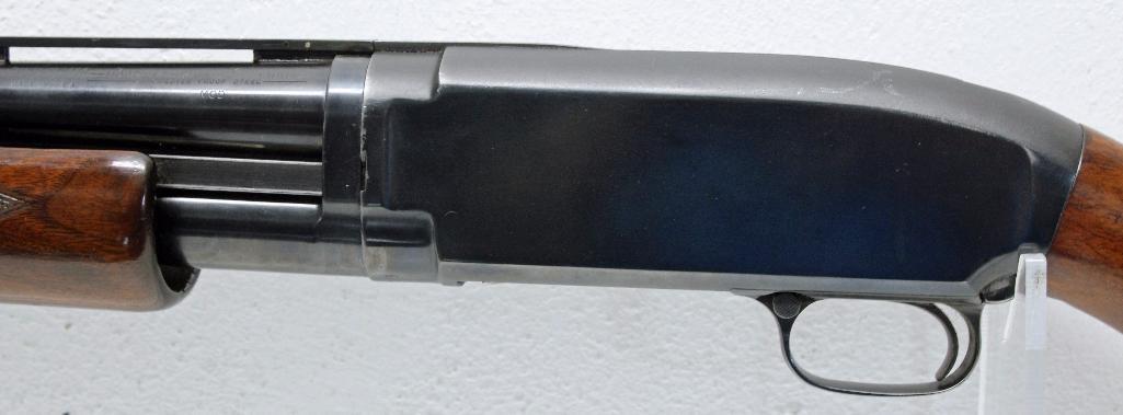 Winchester Model 12 12 Ga. Pump Action Shotgun Simmons Vent Rib Modified Choke 25" Bbl Mfg. 1958