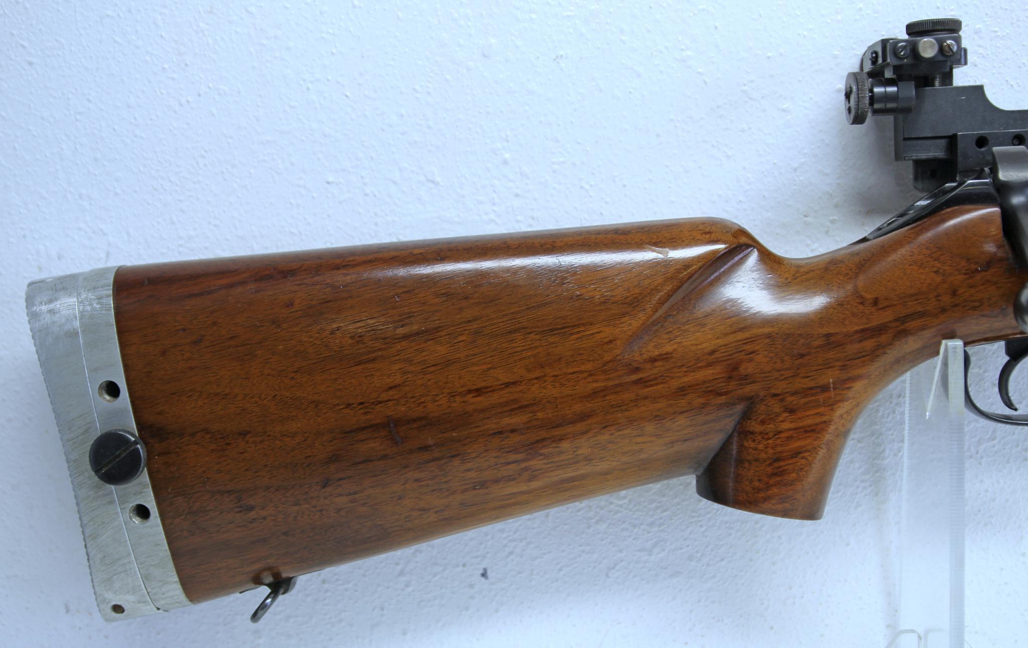 Winchester Model 52C .22 LR Bull Barrel Target Bolt Action Rifle w/Accessories... 28" Heavy Bull