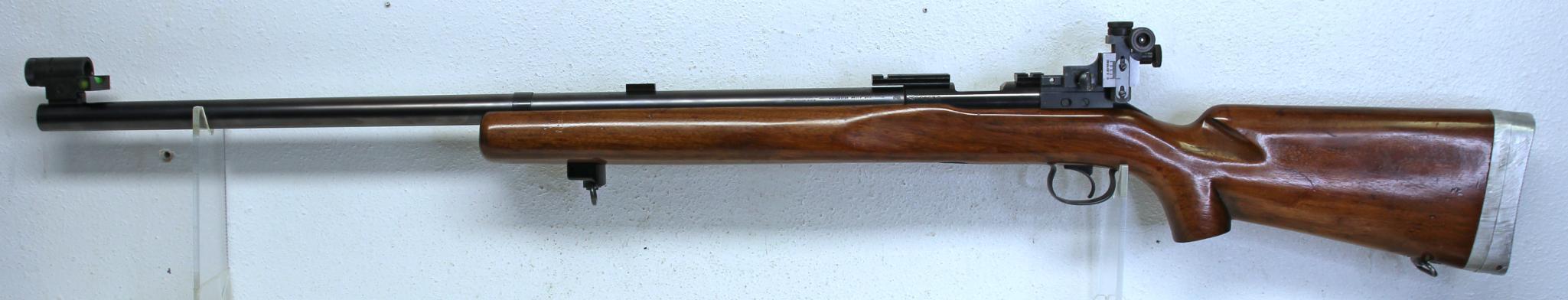 Winchester Model 52C .22 LR Bull Barrel Target Bolt Action Rifle w/Accessories... 28" Heavy Bull