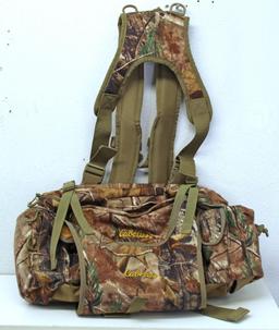 Cabelas Camo Hunting Bag with Shoulder Straps...