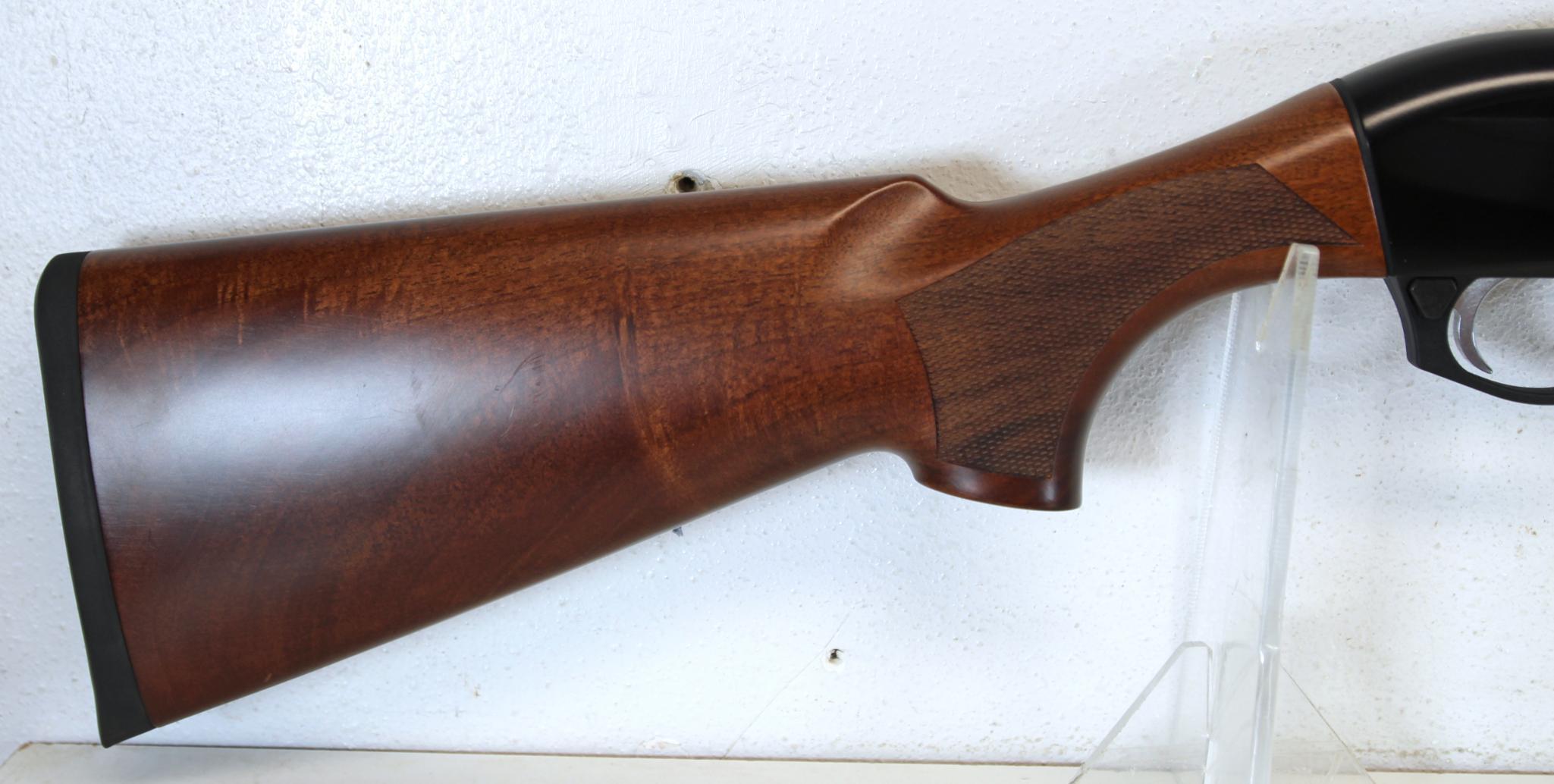 Benelli Montefeltro 20 Ga. Semi-Auto Shotgun in Original Box Lightly Used... 26" VR Barrel... 3"