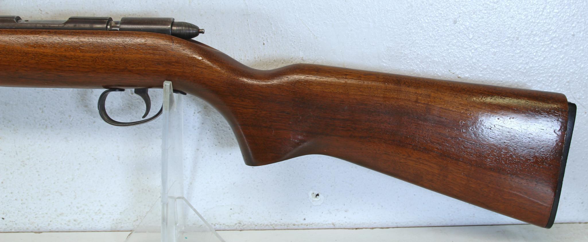 Remington Model 512 .22 S,L,LR Single Shot Rifle Small Piece of Butt Plate Broken Off at Top...