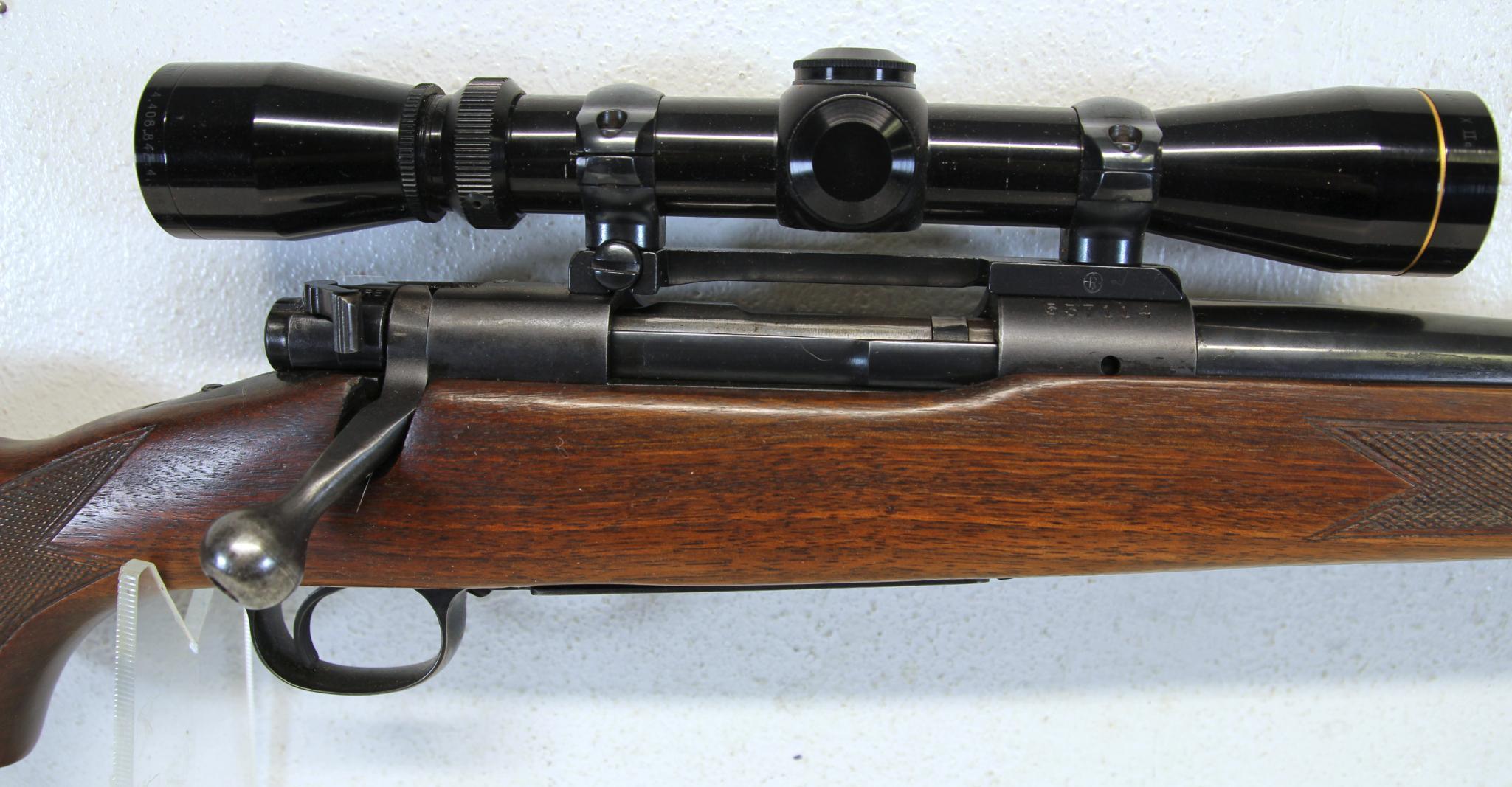 Winchester Pre-64 Model 70 .300 Win Mag Bolt Action Rifle w/Leupold 2x7 Vari-XII Scope Chckered