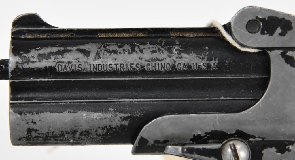 Davis Industries DM-22 Magnum Derringer Pistol