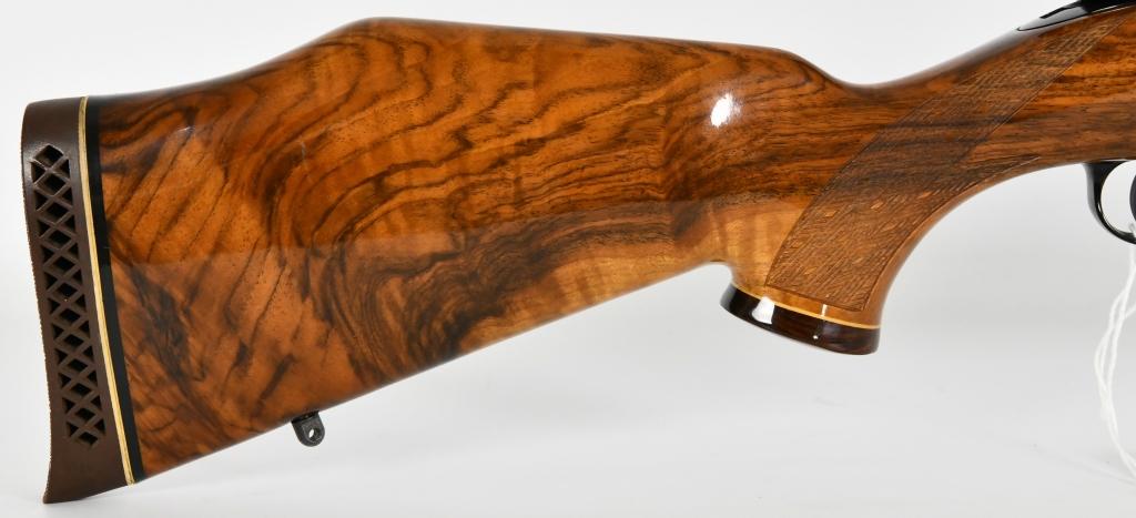 Weatherby Mark V .300 Weatherby Magnum W/ Scope