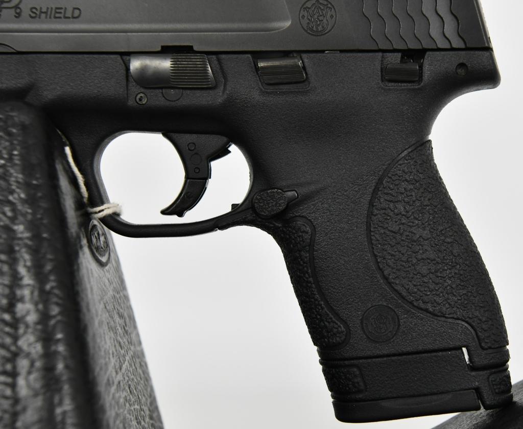 Smith & Wesson M&P Shield 9 Semi Auto Pistol