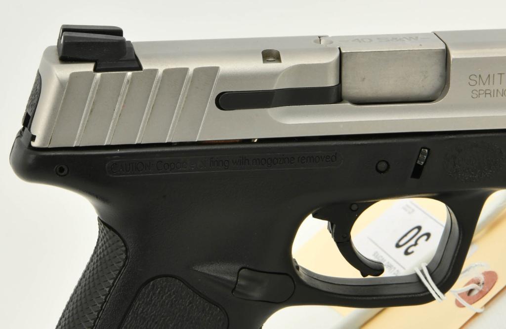 Smith & Wesson SD40 VE Semi Auto Pistol .40 S&W