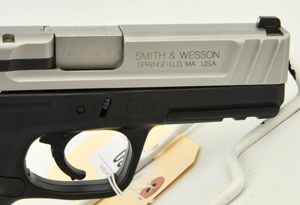 Smith & Wesson SD40 VE Semi Auto Pistol .40 S&W