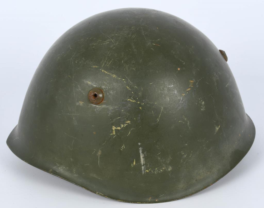 Italian Steel Helmet M33/47 appears first model