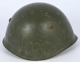 Italian Steel Helmet M33/47 appears first model