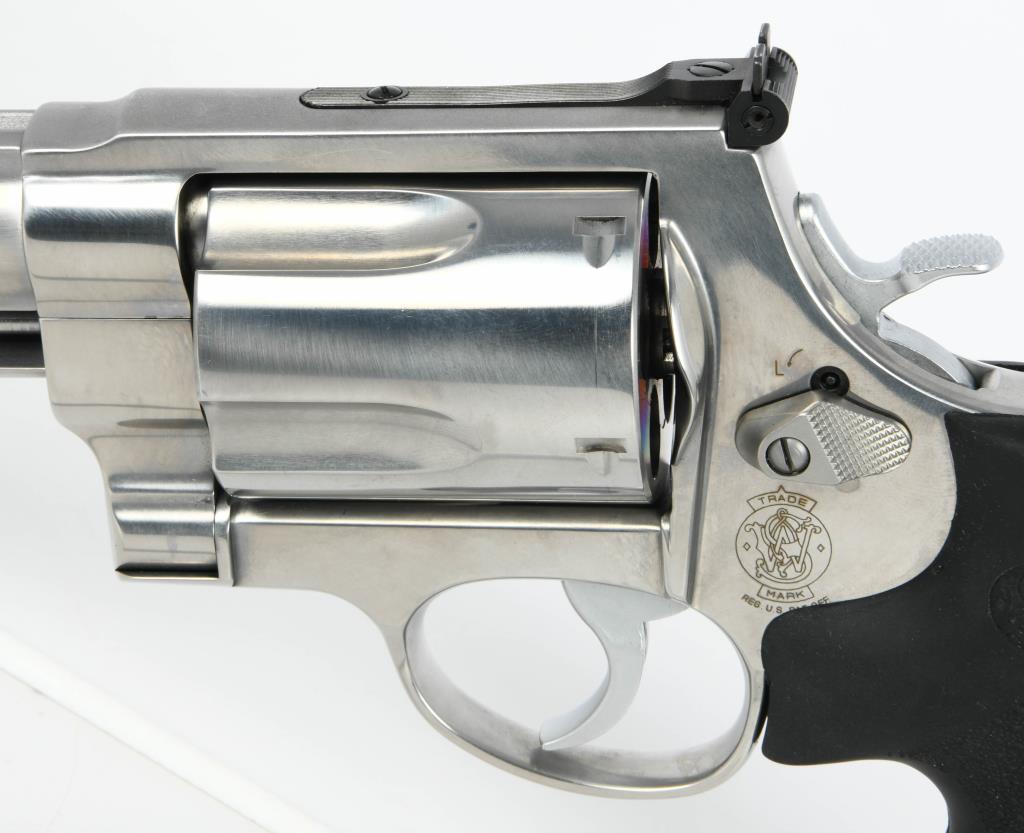 Smith & Wesson Model 460 XVR Stainless .460 S&W