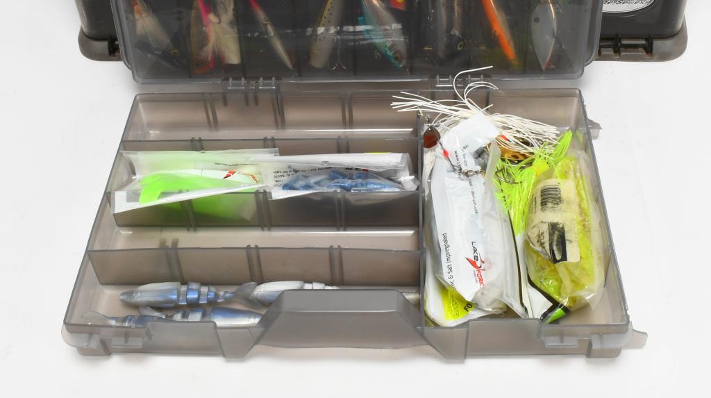 Plano Guide Series 777 Fishing Tackle box & Access