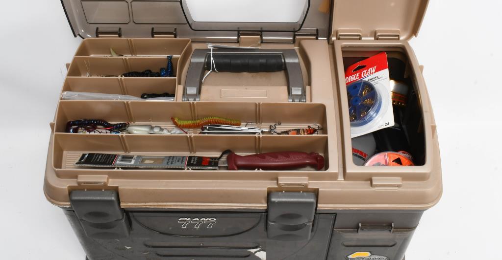 Plano Guide Series 777 Fishing Tackle box & Access