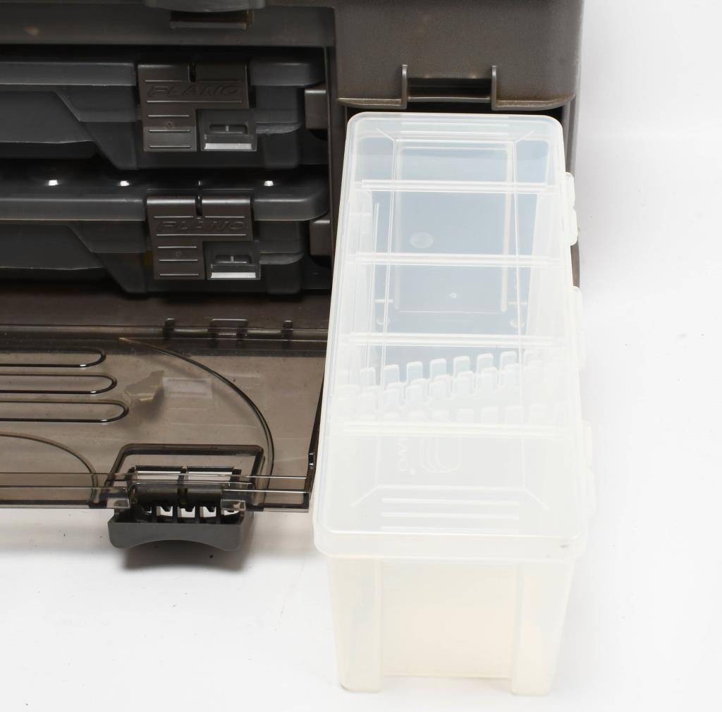 Plano Guide Series 777 Fishing Tackle box & Access